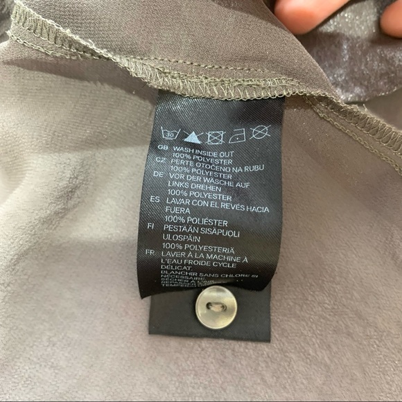 2/$20 H&M Brown Gray Shimmer Button Down Long Sleeves Blouse Size 2 - Picture 5 of 8
